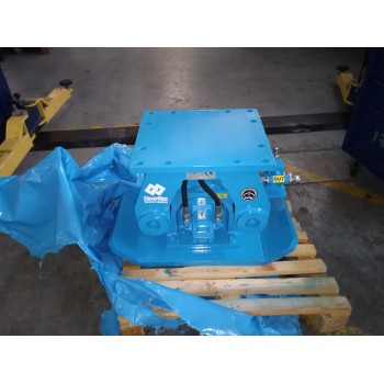 Vibrating Plate Compactor +...